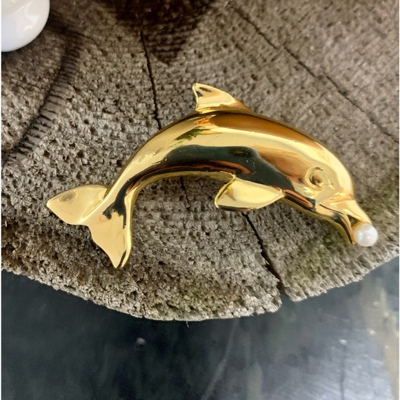 Dolphin with pearl brooch ❤️ - Picture 7 of 8